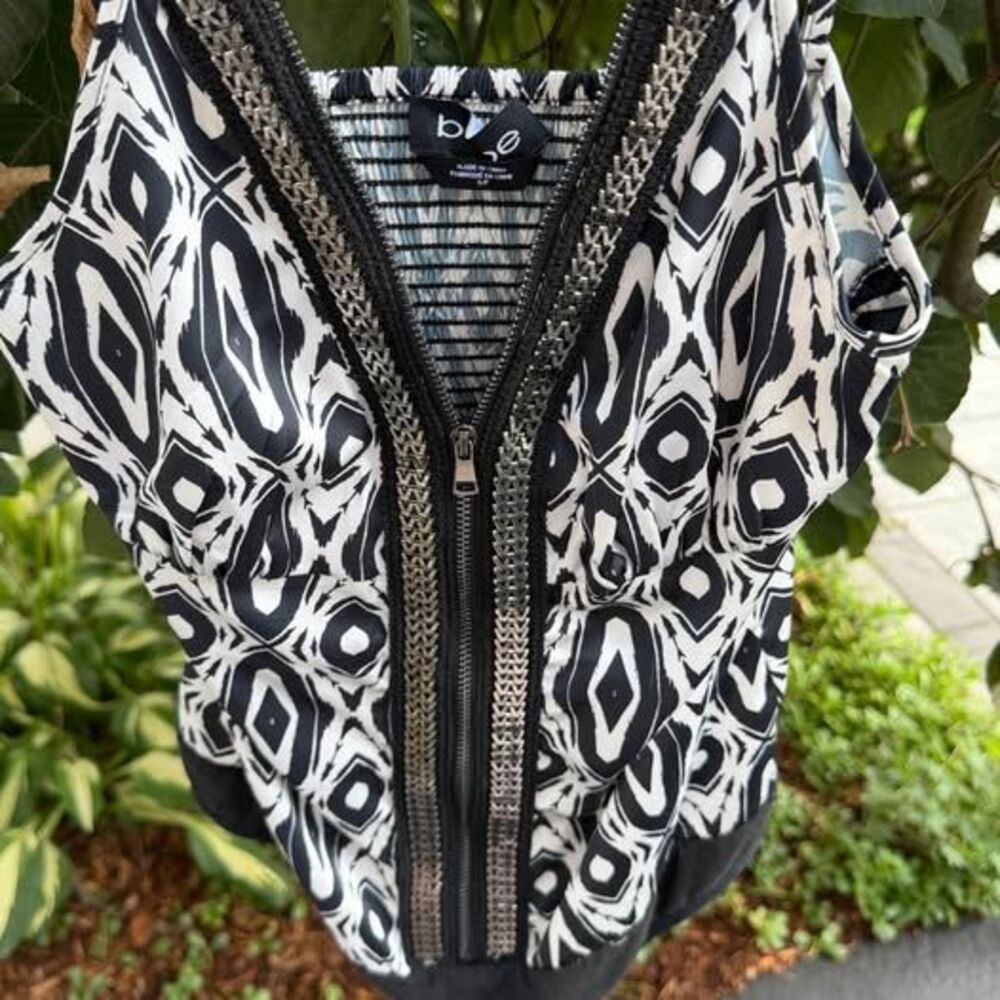 bebe Vintage Y2K Black & White Graphic Print Bodysuit Size S/P